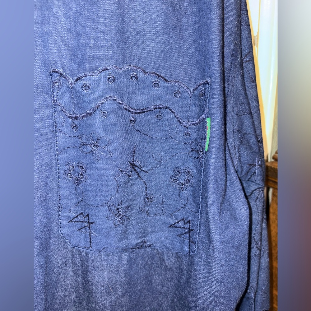Vintage Gene Ewing BIS Women’s Embroidered Denim Shirt Snap Front Size Small USA - Picture 2 of 15